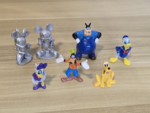 Disney store mega figure - disney,