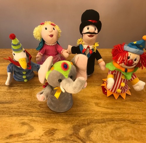 Butlers hand puppet - hand,