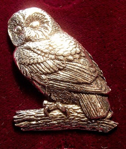 Superb pewter owl brooch - superb,
