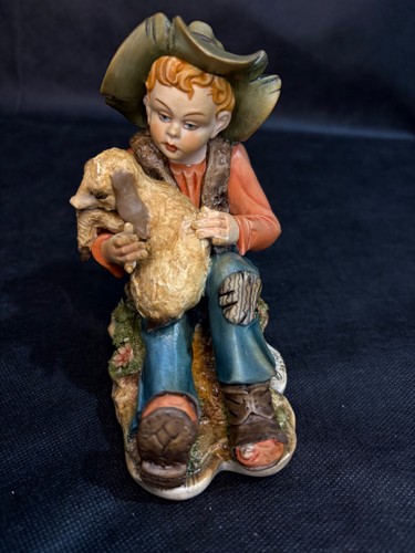 Capodimonte figure boy - capodimonte, with