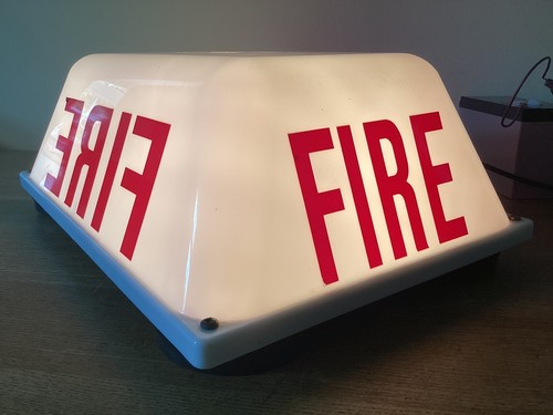 Magnetic illuminated fire roof - illuminated,