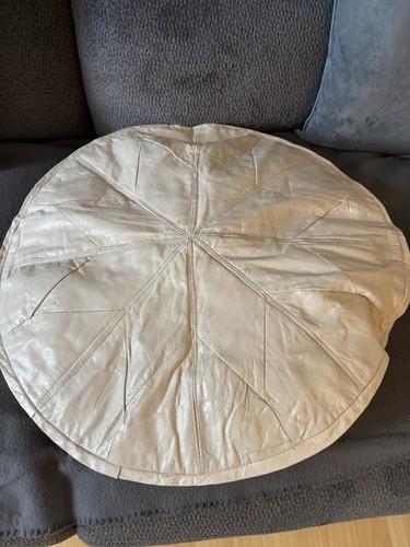 Vintage round beige leather - round,