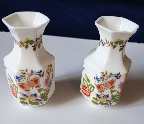 Vintage pair aynsley - pair, cottage