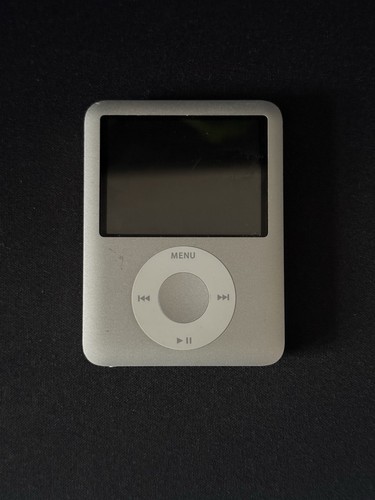Faulty apple ipod - apple, 3rd