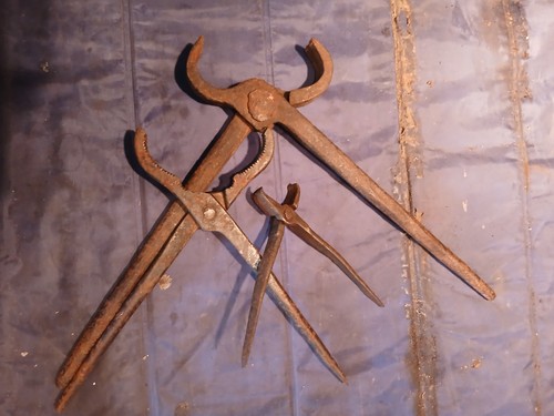 Vintage blacksmith tongs - x,