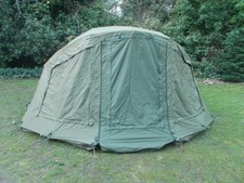 Trakker Armo 1 man fishing