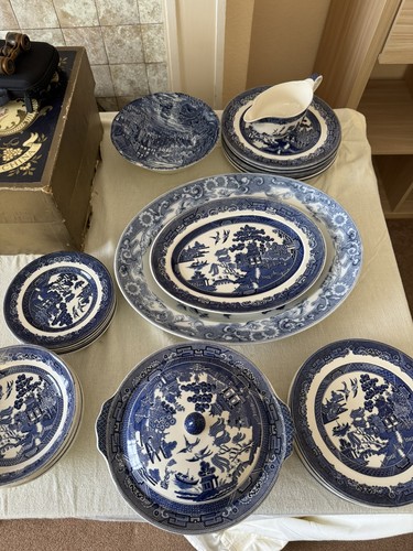 Churchill blue willow pattern - blue,