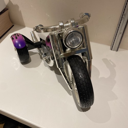 Mga bratz big - babyz, motorbike