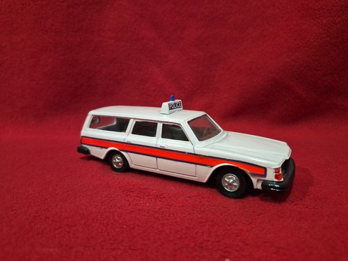 Dinky toys volvo 265 dl - dinky,
