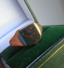 Gold Bloodstone Signet Ring
