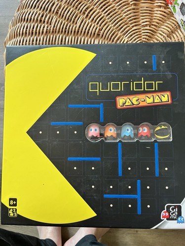 Quoridor board game pac man - game:, pac-man
