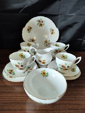 Heathcote China Tea 15 Piece 4 Cups 4 Saucers 4 Plates Jug Cake Plate Sugar Bowl