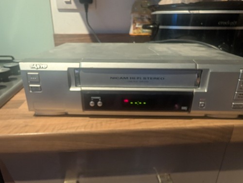Vhs player sanyo vhr h792e - vhs,