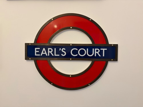 London underground bronzed - london,