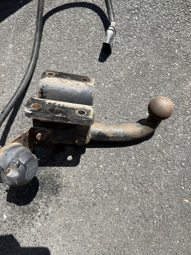 Amarok swan necked towbar - amarok,