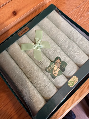 Stunning vintage mint - mint, green