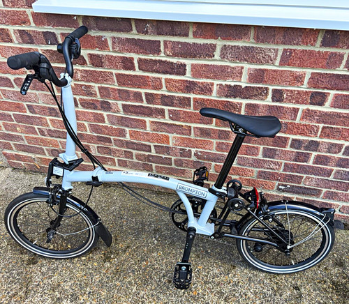 Brompton line folding bike - p,