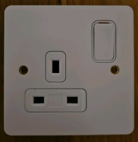 K14357whiw 13a socket - mk,