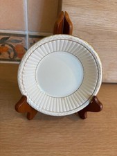 Wedgwood Of Etruria & Barlaston Fruit Dish - Edme - Gold Trim - 13.5cms