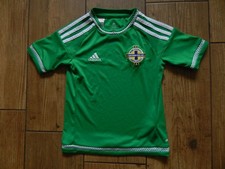 NORTHERN IRELAND 2015 HOME FOOTBALL SHIRT JERSEY ,KIDS AGE 7-8