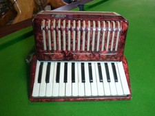 VINTAGE BELL ACCORDION 12 KEY WITH STRAP, EXCELLENT CONDITION AND WORKING ORDER