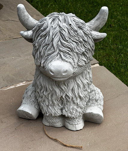 Highland cow garden statue - cow,
