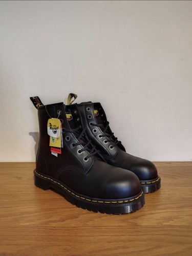 Martens docs icon 7b10 - dr,