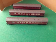 HORNBY SET OF 3   EAST COAST EXPRESS COACHES E15398, E15399, E10065E  VGC
