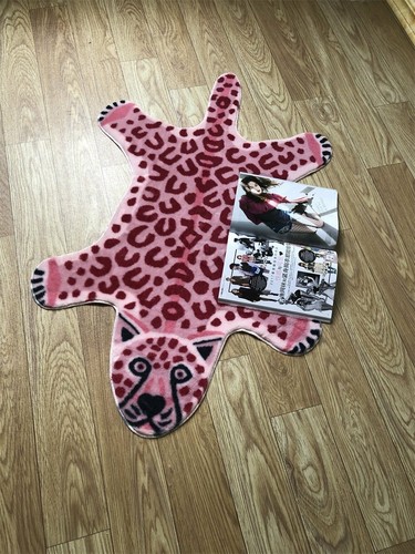 Pink leopard animal - pink,