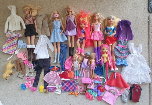 Barbies shelly doll - barbies,,