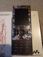 Sony Ericsson W595 Ed Hardy
