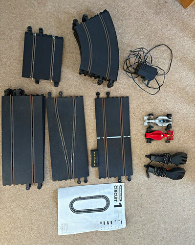 Scalextric circuit analogue - circuit,