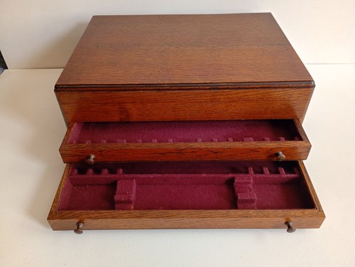 Vintage empty wooden canteen - wooden,