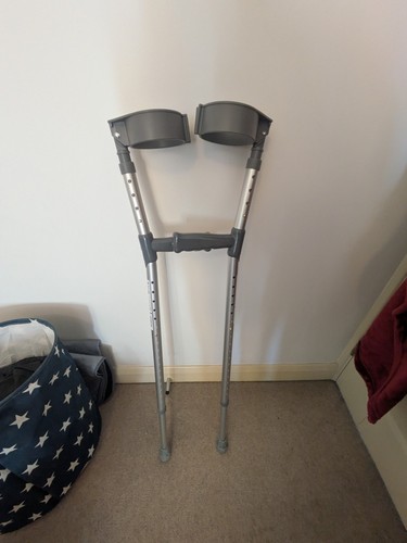 Used crutches adjustable - crutches,