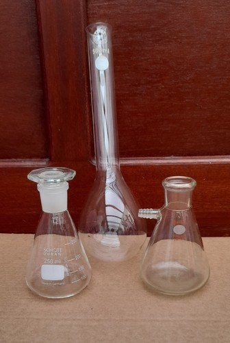 Laboratory glassware glass - glassware, (glass