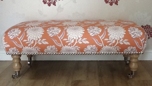 New footstool laura - new,