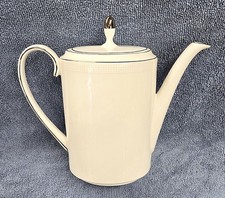 Blanc Sur Blanc VERA WANG Wedgewood Coffee Pot & Lid White Platinum Trim
