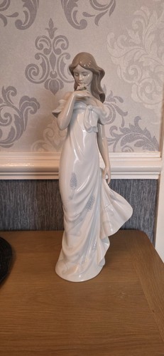 Lladro flowers whisper - a,