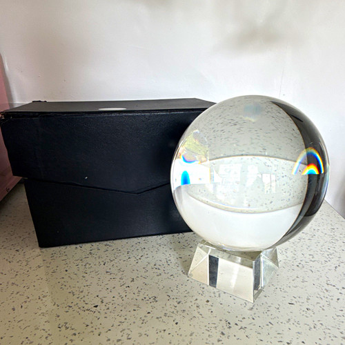 Large crystal ball - 7”,