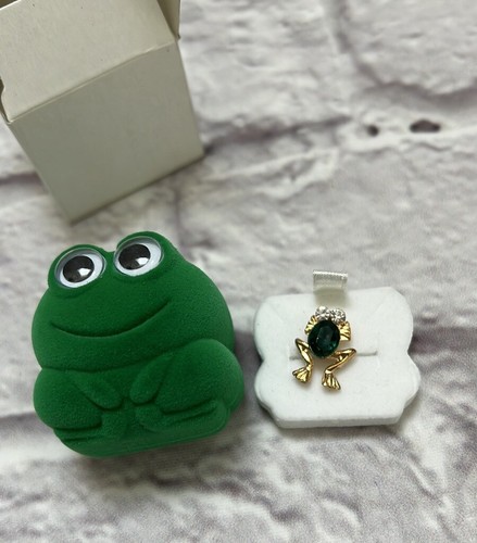Green gold jeweled frog - &,