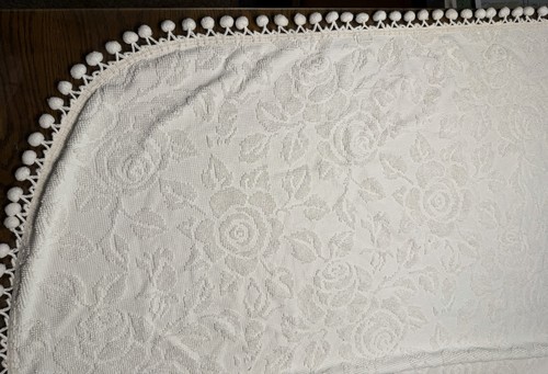 Bedspread vtg hobnail floral - vtg,
