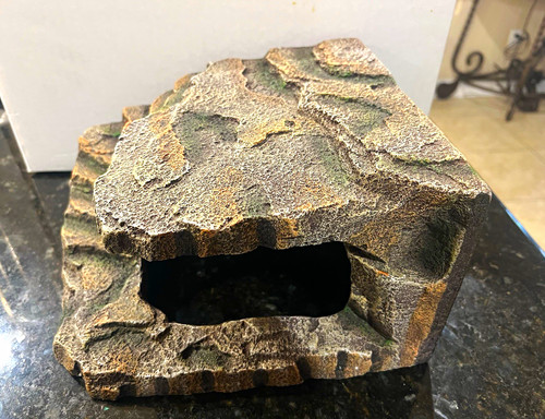 Large reptile hide - hide, cave