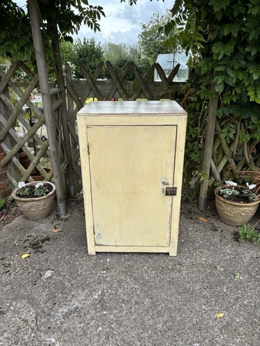 Vintage larder small - /,