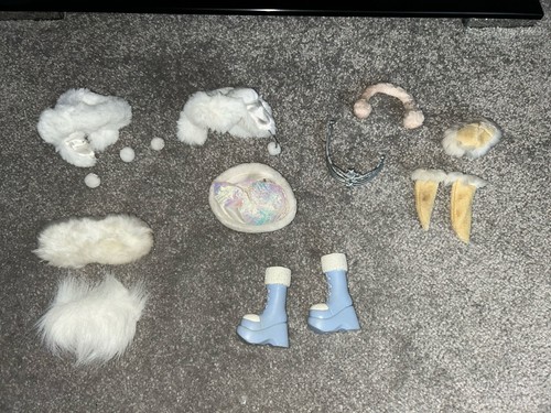Bratz accessory bundle - accessory, ￼