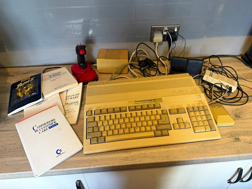 Commodore amiga 500 pal - commodore, bundle