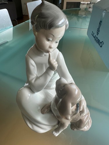 Lladro boy with dog no - -,