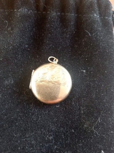9ct gold locket front - 4g/gold,