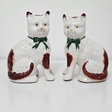 Pair VTG Staffordshire Pottery Separate Leg Cats White/Brown Markings/Green Bows