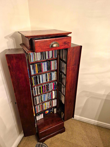Rotating wooden storage - rotating, cd