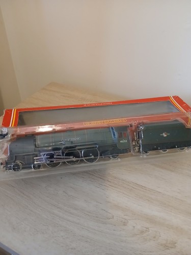 Hornby coronation class loco - coronation,